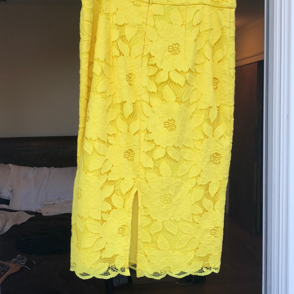 Bebe yellow skirt